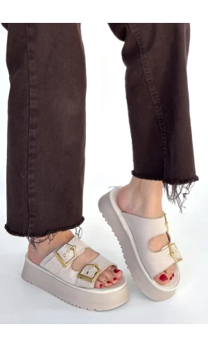 Coer Bej Süet Çift Tokalı Terlik