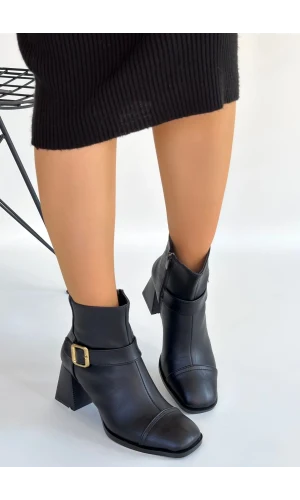 Mejjo Siyah Cilt Topuklu Bot