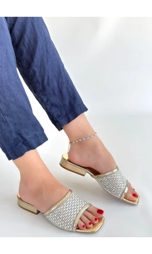 Ortu Gold Cilt İşlemeli Terlik