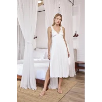 Arias Closet Dantelli ve Dekolteli Yırtmaçlı Gecelik