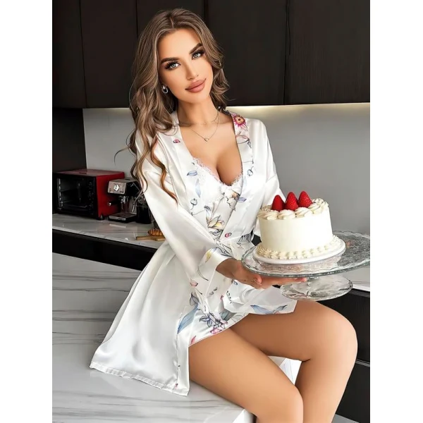 Arias Closet Özel Tasarım Çiçek Desenli Göğüs Dekolteli Sabahlıklı 2li Beyaz Saten Gecelik Takımı