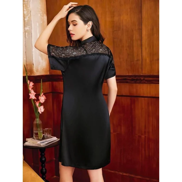 Arias Closet Özel Tasarım Dantel İşlemeli Şık Göğüs Dekolteli Yırtmaçlı Sabahlıklı 2li Siyah Saten Gecelik Takımı