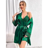 Arias Closet Özel Tasarım Dantel İşlemeli Göğüs Dekolteli Sabahlıklı 2li Yeşil Saten Gecelik Takımı