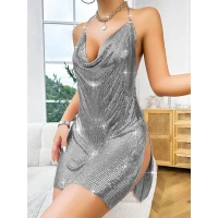 Arias Closet Özel Tasarım Gümüş Payetli Zincir Detaylı Parlak Işıltılı Sırt Dekolteli Fantezi Mini Club Elbisesi