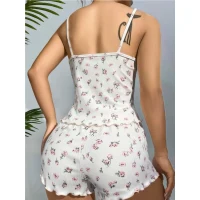 Arias Closet Pamuklu Beyaz Üstüne Çiçek Desen Fitilli Askılı Şortlu Pijama Takımı