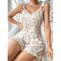 Arias Closet Pamuklu Beyaz Üstüne Kiraz Desen Fırfır Askılı Şortlu Pijama Takımı