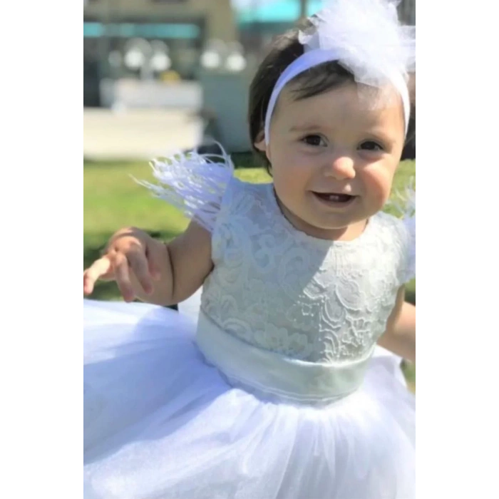 Kız Bebek Beyaz Güpür Ve Tüy Detaylı Kabarık Elbise