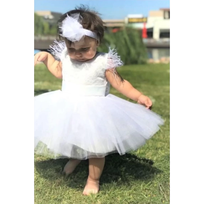 Kız Bebek Beyaz Güpür Ve Tüy Detaylı Kabarık Elbise