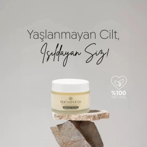 Yaşlanmayan Yüz Kremi