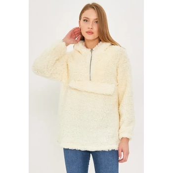 Kadın Ekru Kapüşonlu Cep Kapaklı Peluş Sweatshirt ARM-25K001090