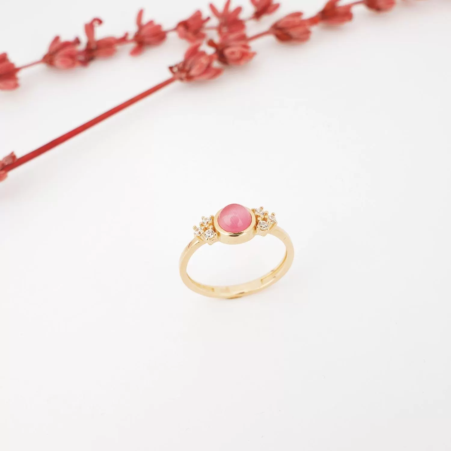 14 Ayar Pembe Taşlı Yuvarlak Minimal İnce Altın Yüzük
