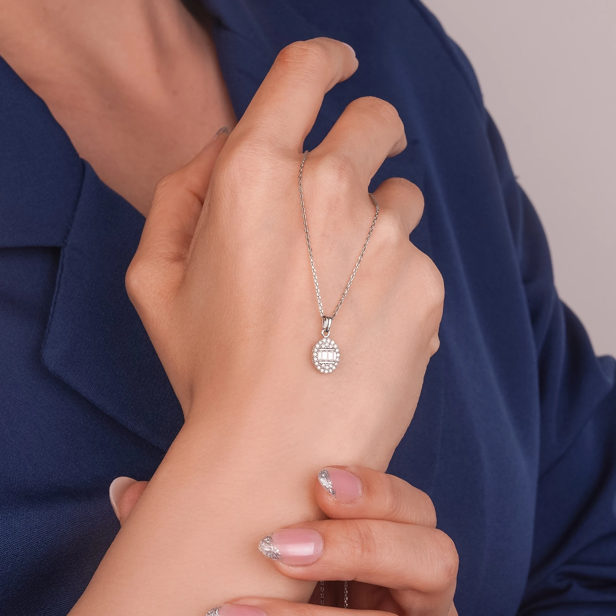 8 AYAR PRENSES KESİM BAGET ALTIN KOLYE