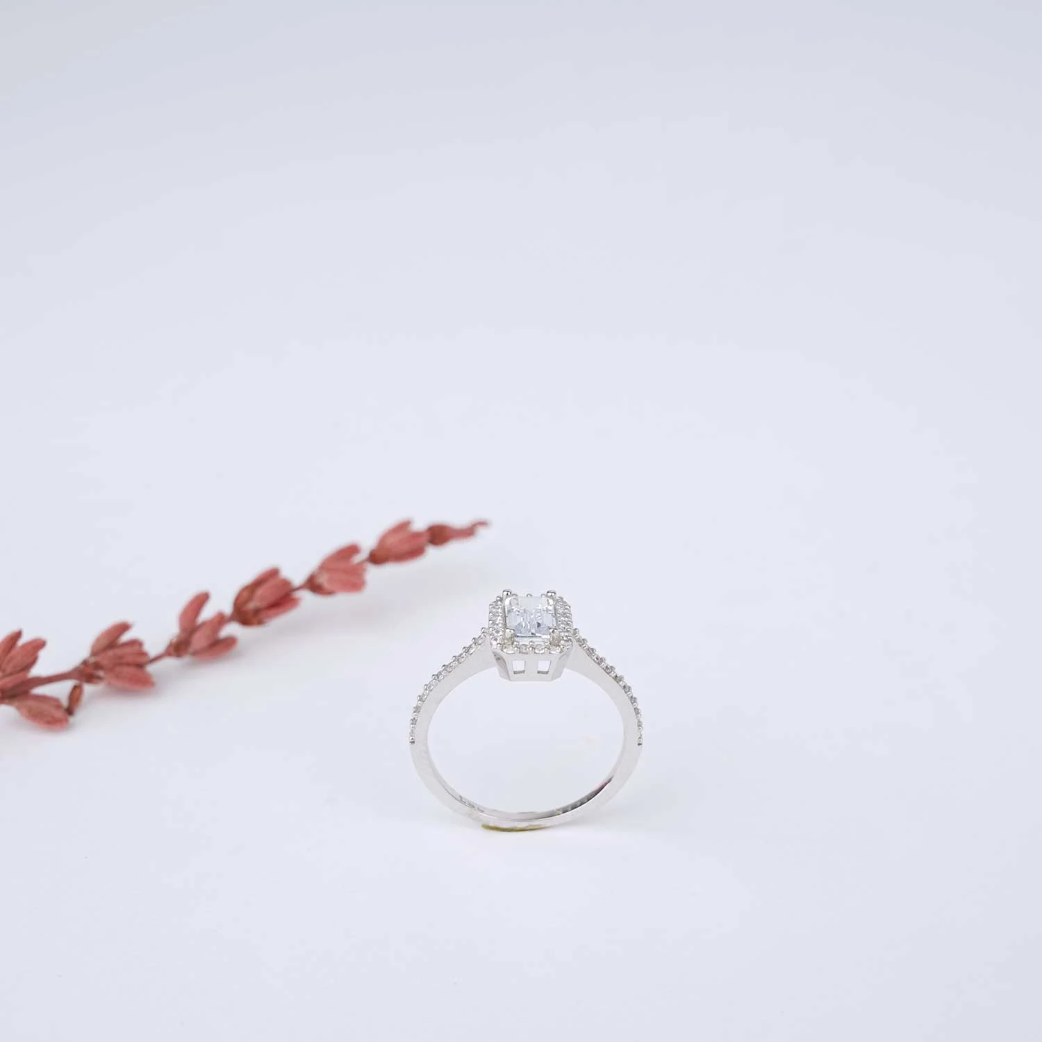 14 Ayar Minimal Yarımtur Baget Altın Yüzük