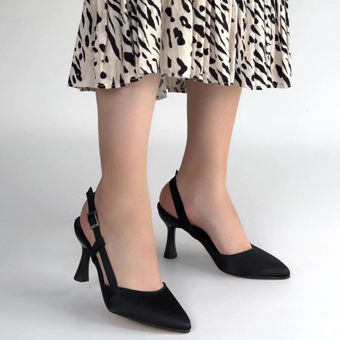 Minde Siyah Saten Topuklu Ayakkabı