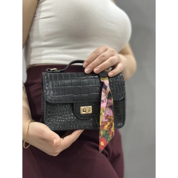 Jisse siyah cilt çanta