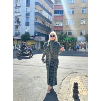 Siyah çizgi desenli elbiseli hırka triko takım haki