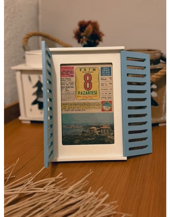 Mavi Pencere Çerçeve & İstediğiniz Tarihli Takvim Yaprağı