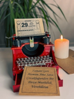 Daktilo Müzik Kutusu + İstediğiniz Tarihin Takvim Yaprağı