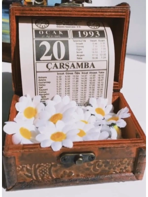 Papatyalı Sandık & Takvim Yaprağı - Doğum Günü Hediyesi