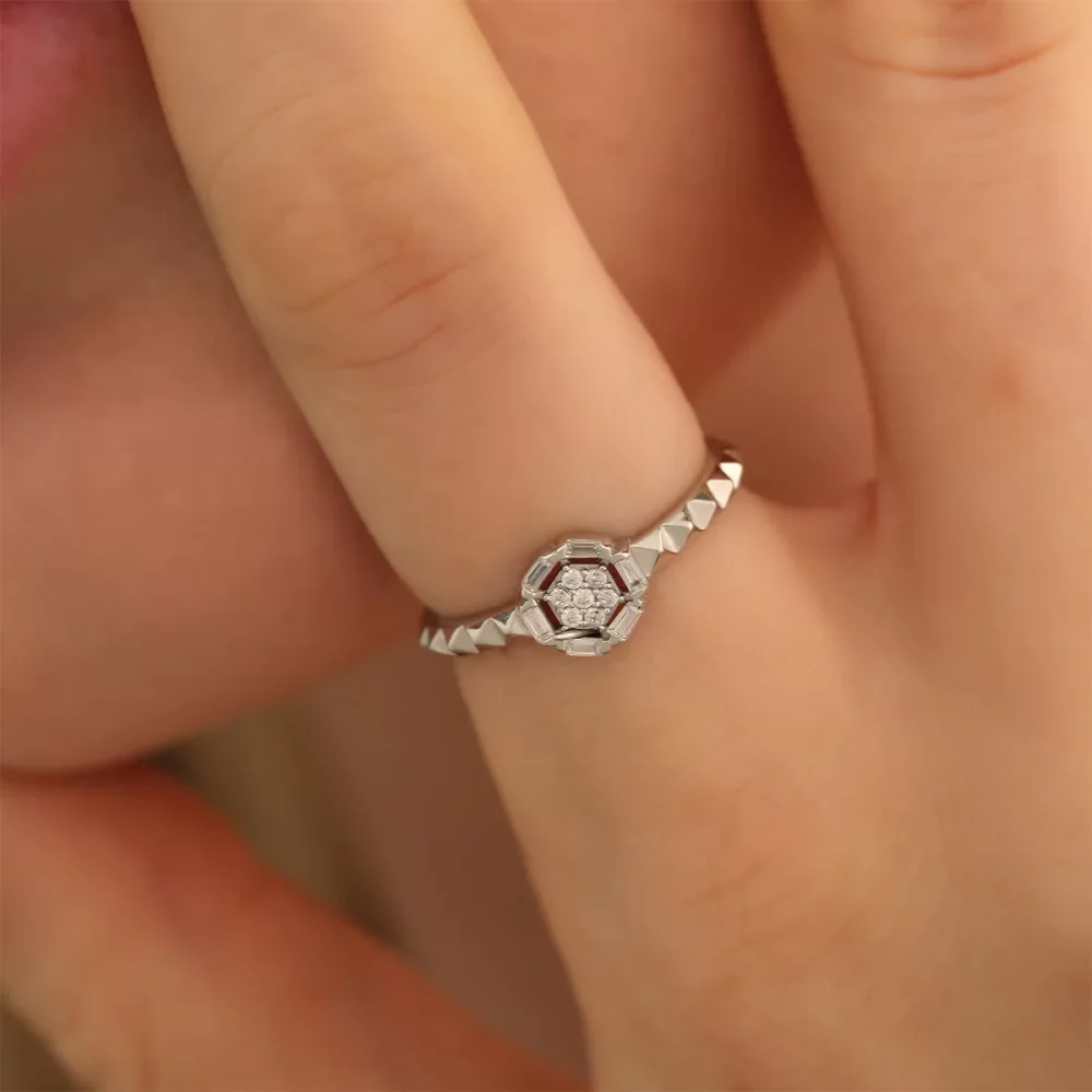 925 Ayar Gümüş Zirkon Taş Baget Süslemeli Ayarlanabilir Yüzük Silver