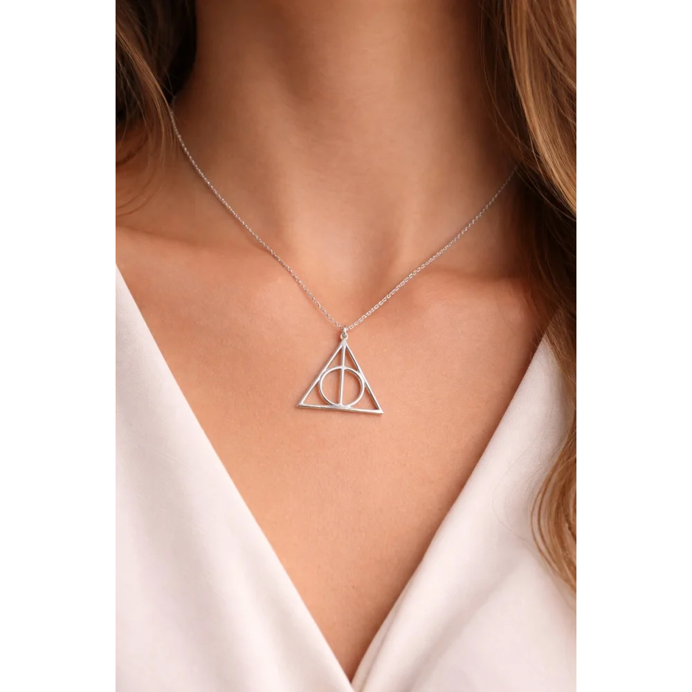 925 Ayar Gümüş Gizem Üçgeni Kolye