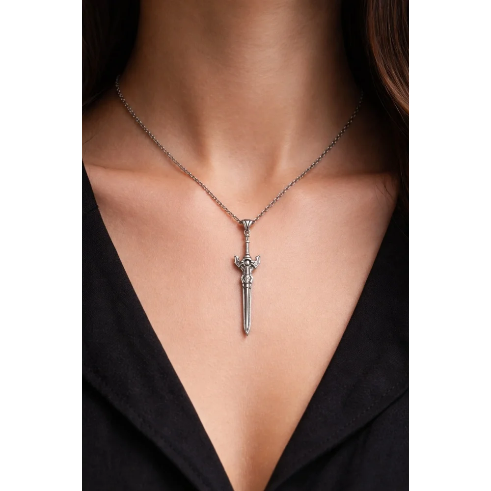 925 Ayar Gümüş Tribal Desenli Kılıç Kolye