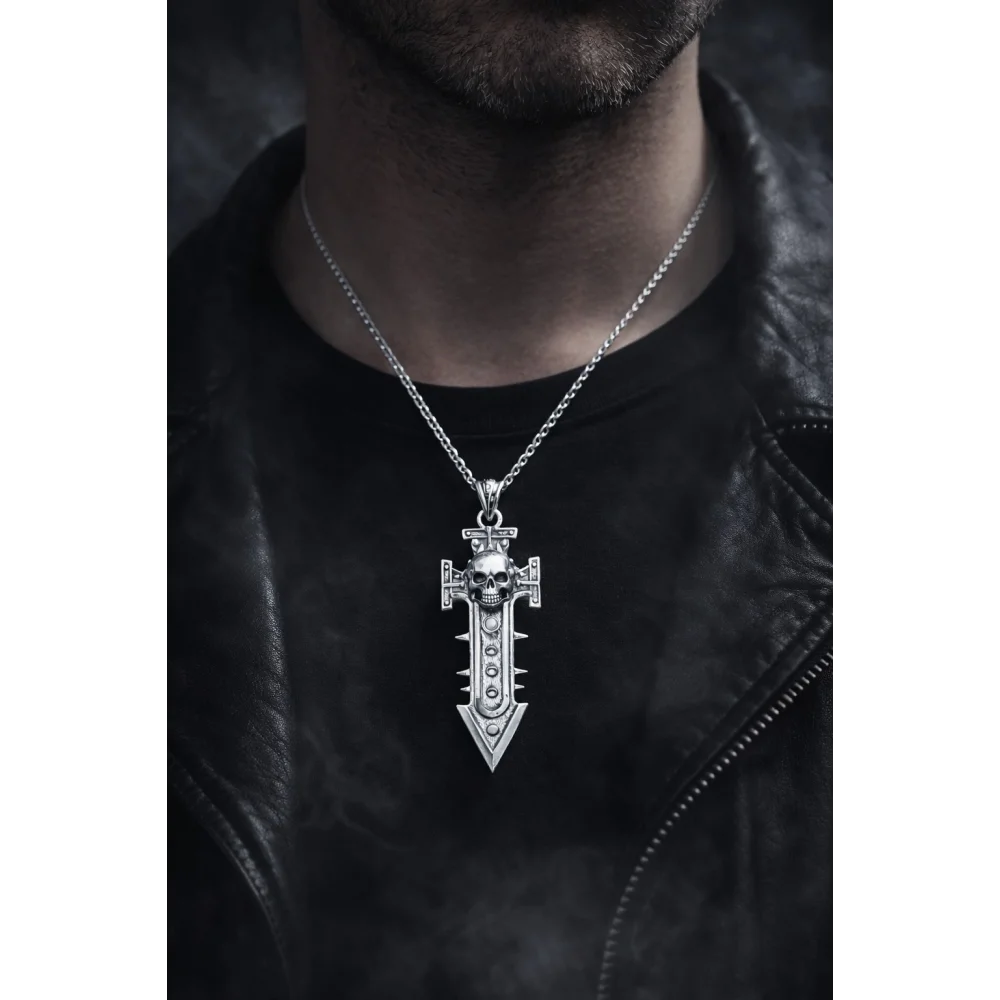 925 Ayar Gümüş Kara Hüküm Kafatası Kılıç Kolye