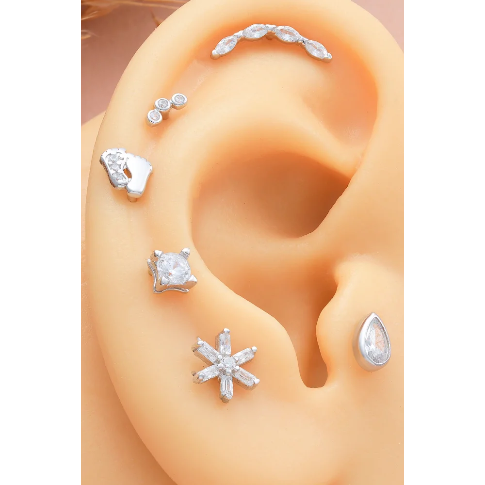 925 Ayar Bebek Ayak Motifli Minimal Tragus Piercing