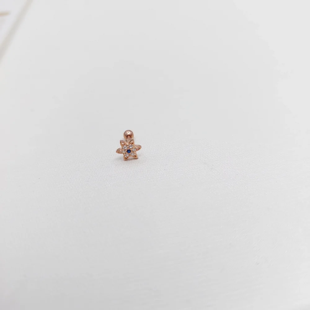 925 Ayar Çiçek Motifli Taşlı Minimal Tragus Piercing