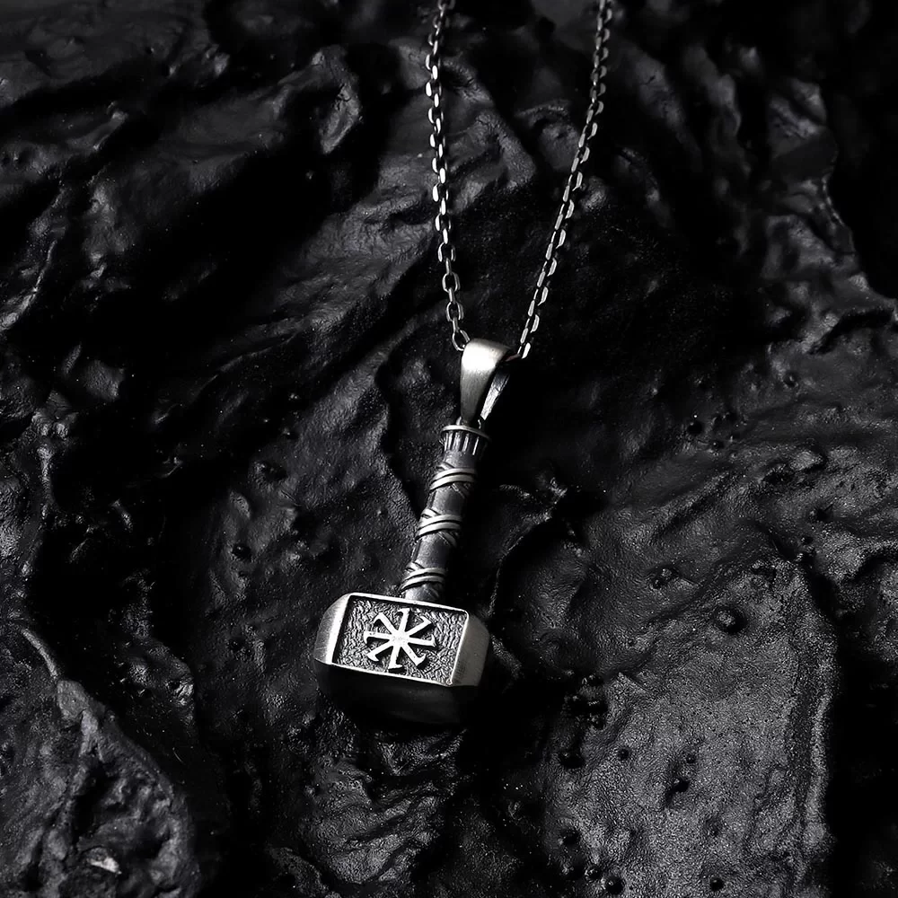 925 Ayar Gümüş İşlemeli Thor Çekici Çekiç Erkek Kolye