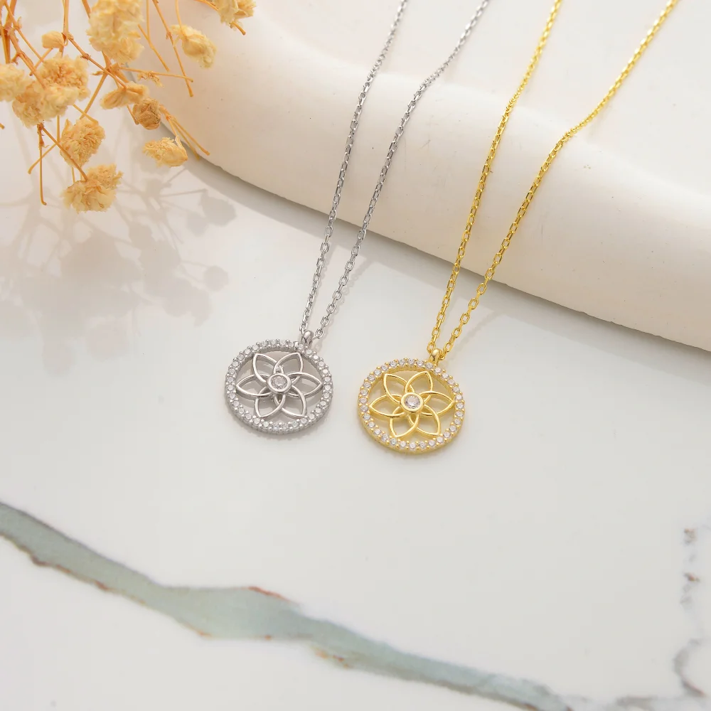 925 Ayar Gümüş Taşlı Lotus Çiçeği Kolye