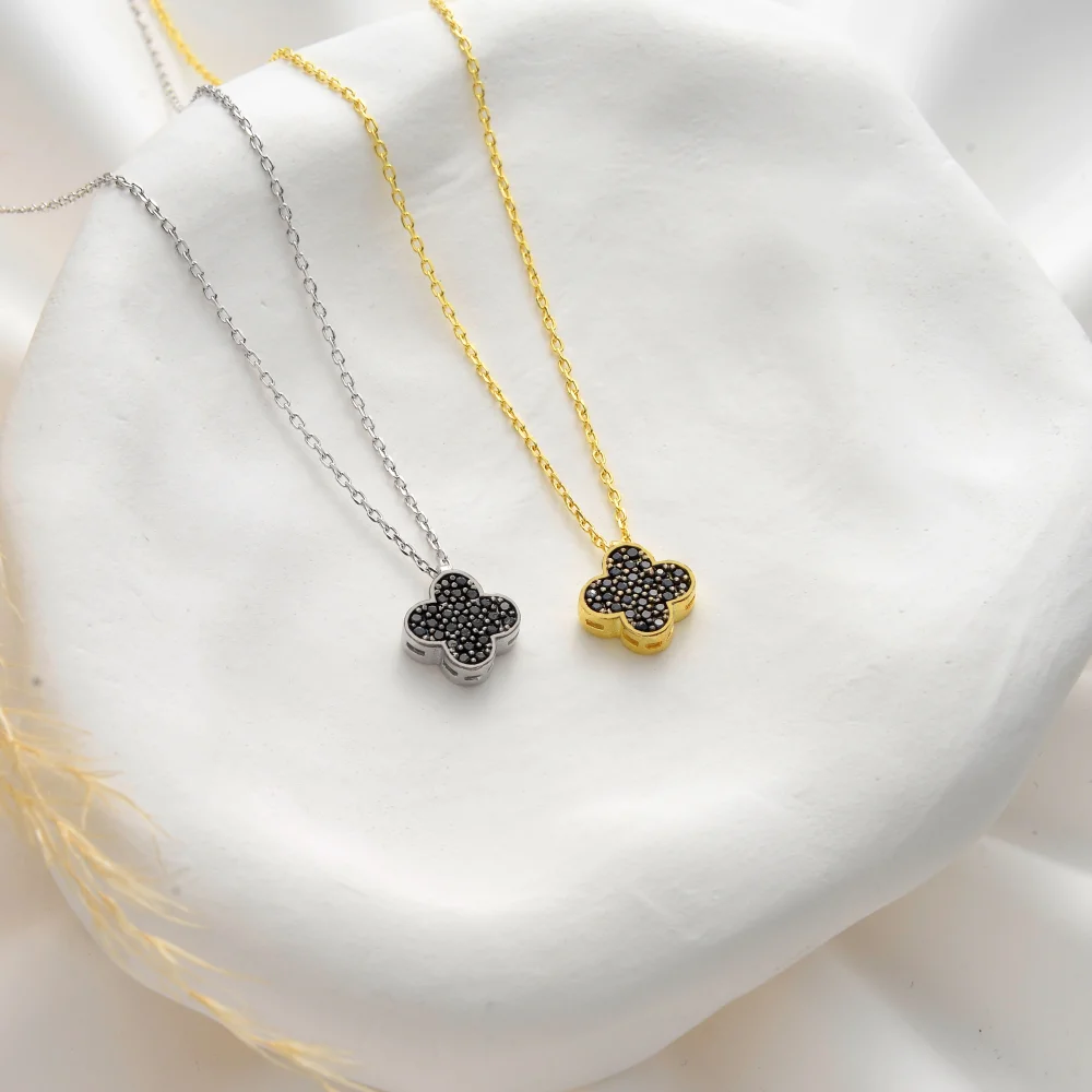 925 Ayar Gümüş Yonca Desen Kolye