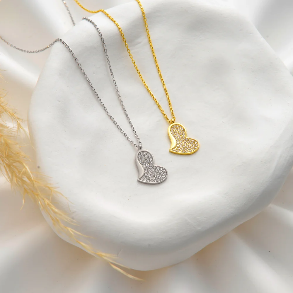 925 Ayar Gümüş Zarif Kalp Kolye