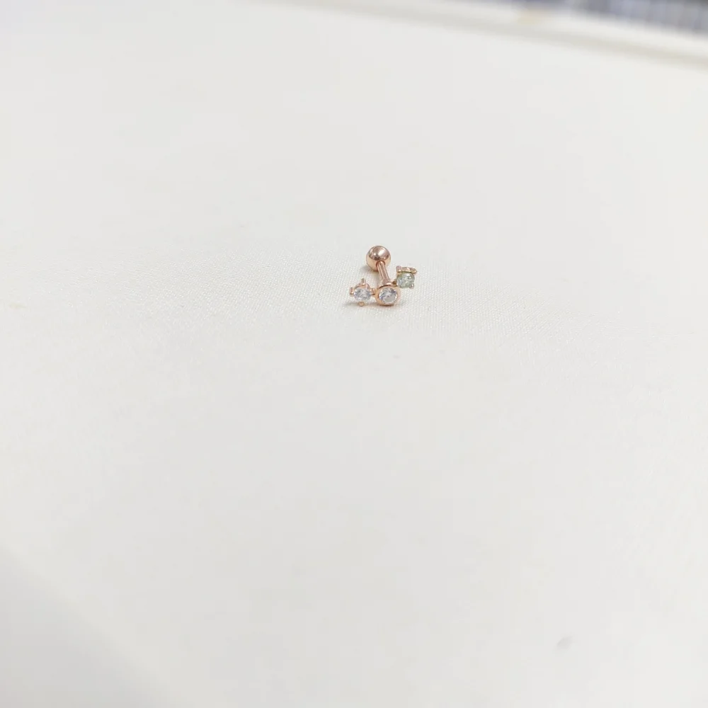 925 Ayar Taşlı Minimal Tragus Piercing