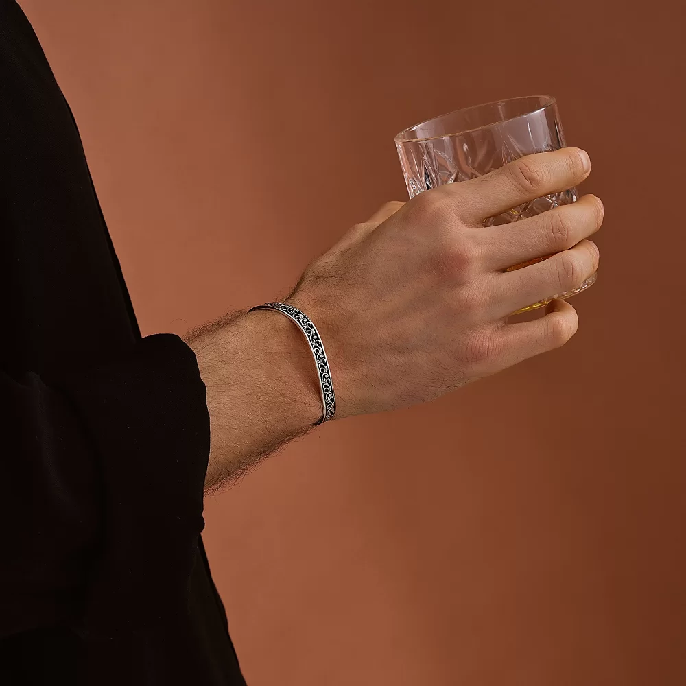 Gümüş 925 Ayar Motifli Kelepçe Bileklik - Silver