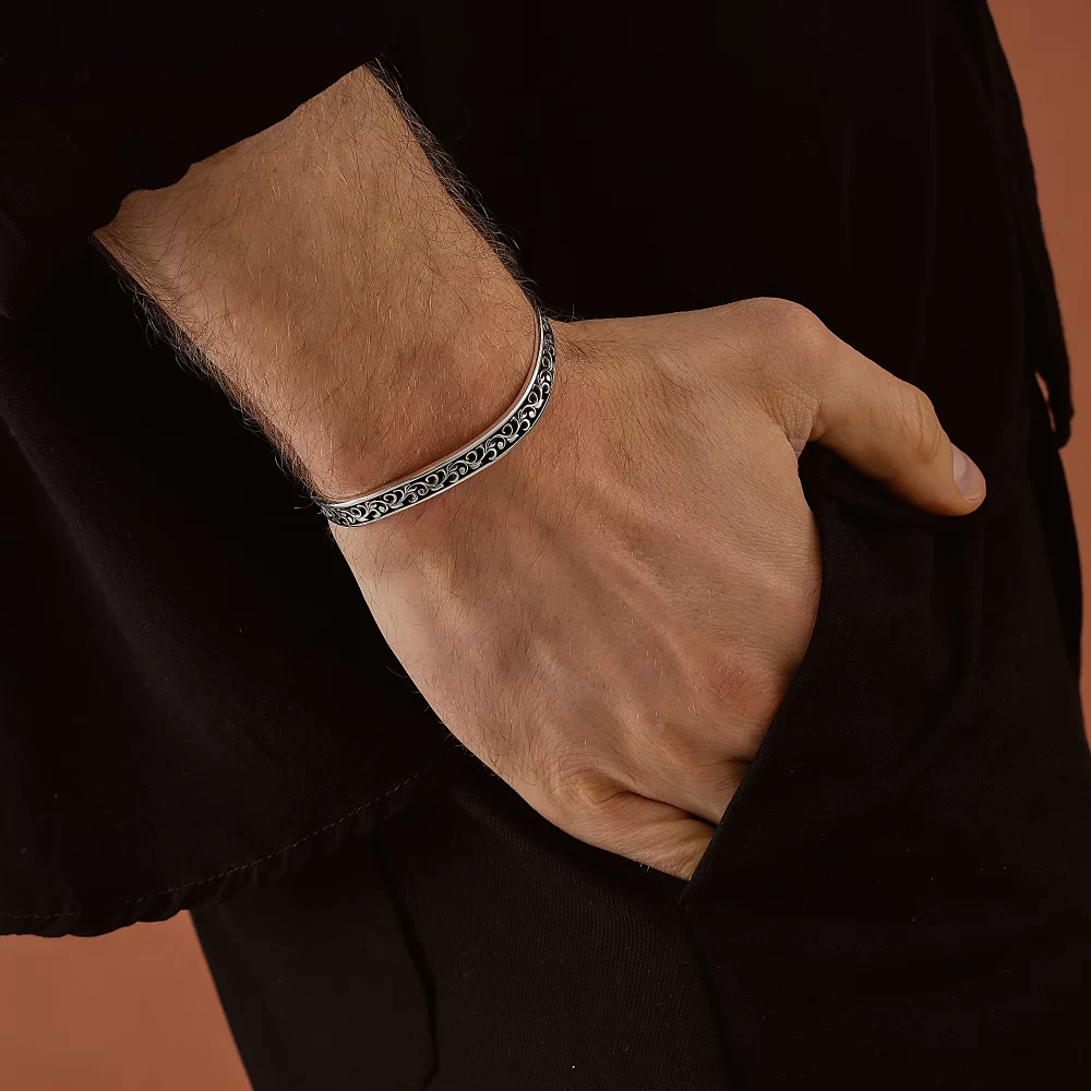 Gümüş 925 Ayar Motifli Kelepçe Bileklik - Silver