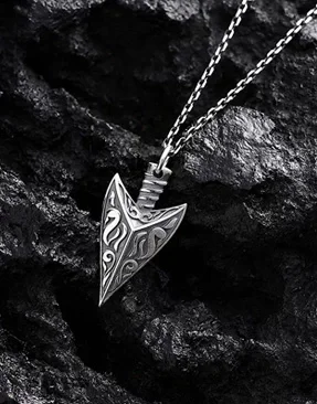 SEMBOLLÜ GÜMÜŞ KOLYE