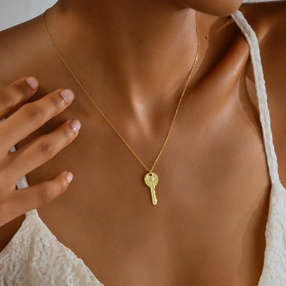 925 Ayar Göz Figürlü Anahtar Gümüş Kolye