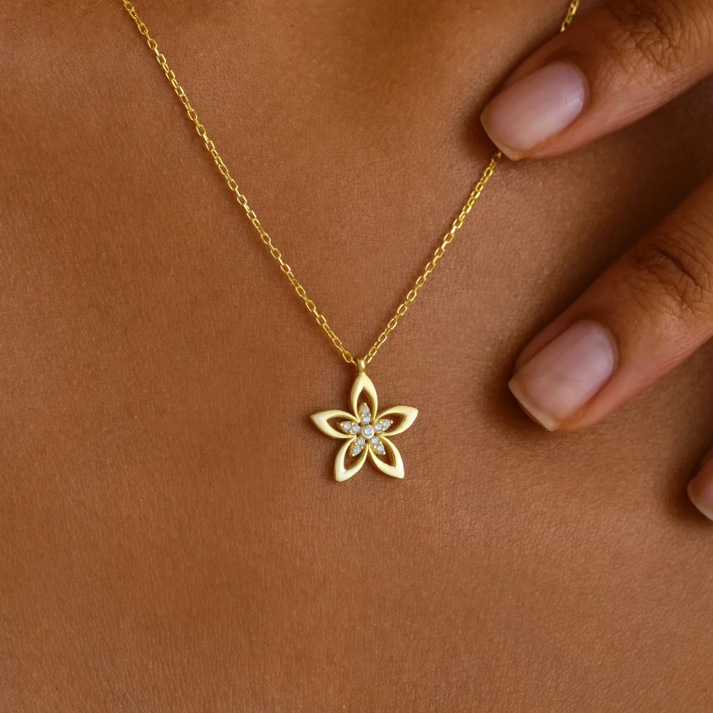 925 Ayar Gümüş Beş Yapraklı Kolye