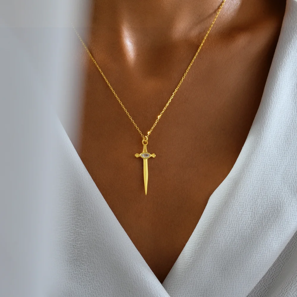 925 Ayar Gümüş Cesaret Güç ve Adalet Sembolü Kılıç Tasarımlı Kolye