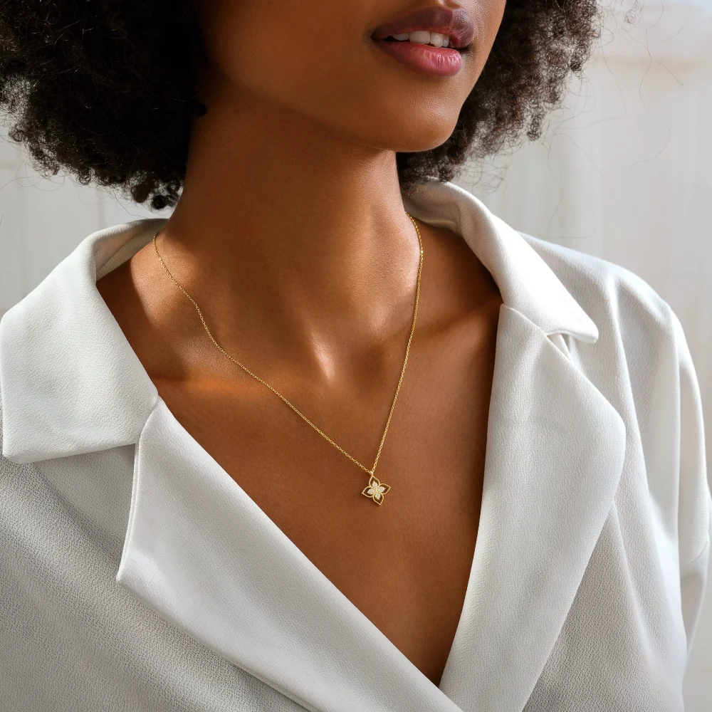 925 Ayar Gümüş Çiçek Işıltısı Kolye