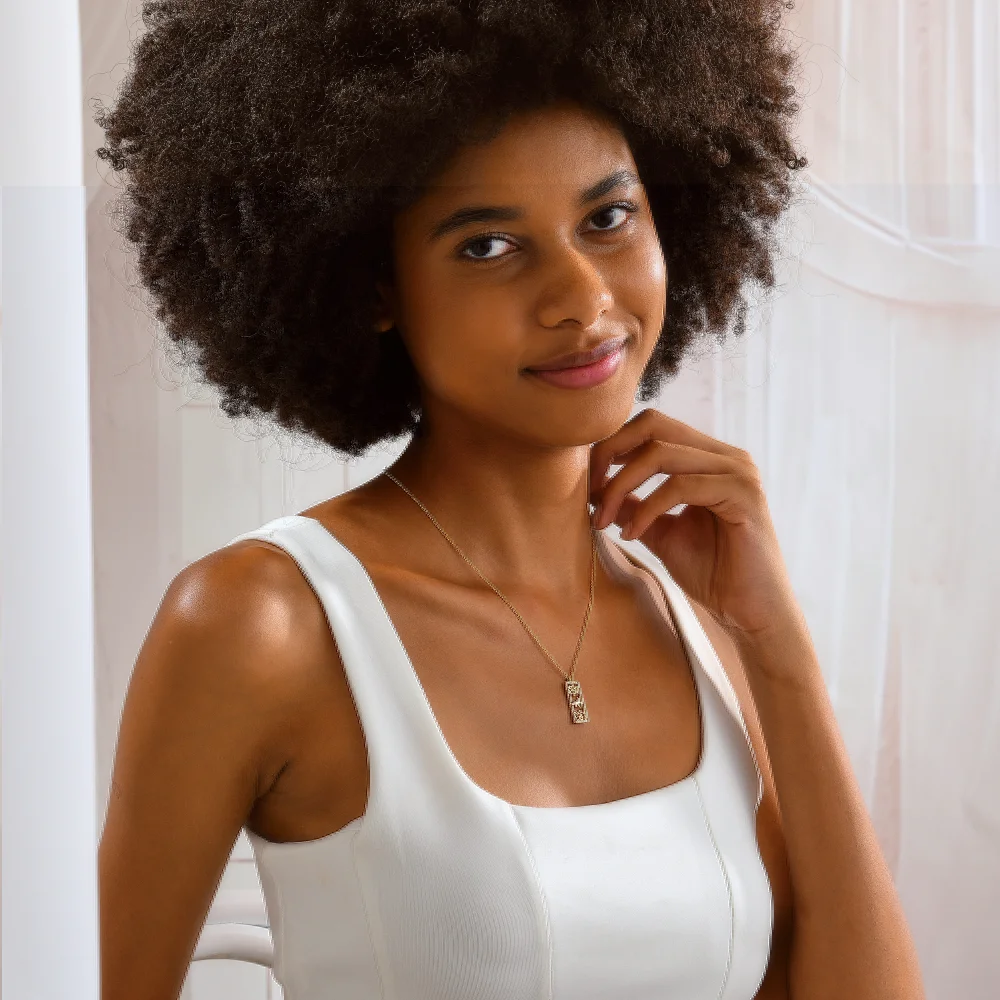 925 Ayar Gümüş Figürlü Dikdörtgen Kolye