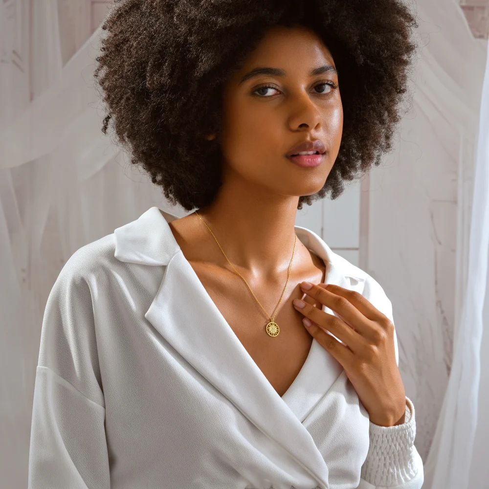 925 Ayar Gümüş Güneş Figürlü Kolye