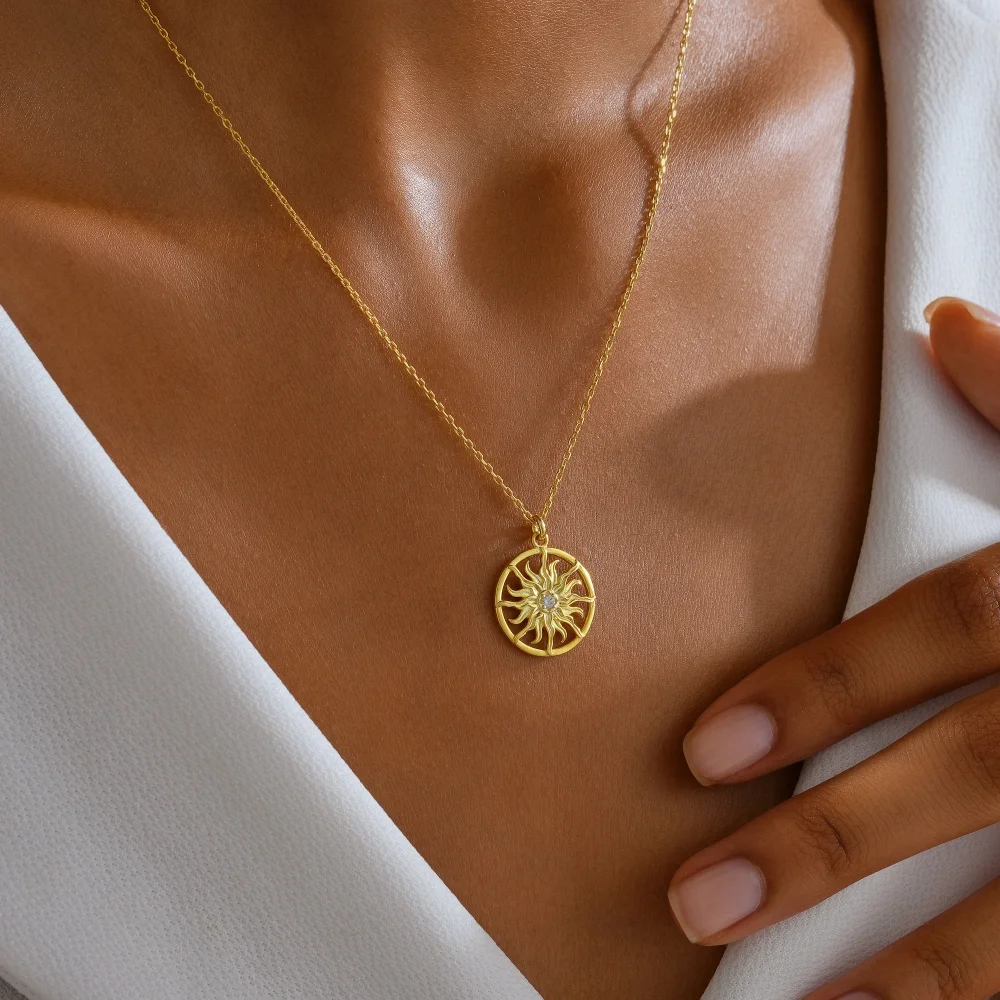 925 Ayar Gümüş Güneş Figürlü Kolye