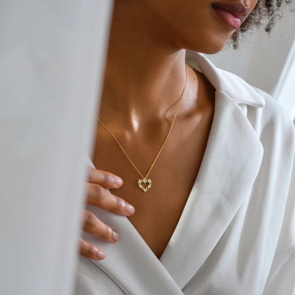 925 Ayar Gümüş Kalpler Halkası Taşlı Kolye