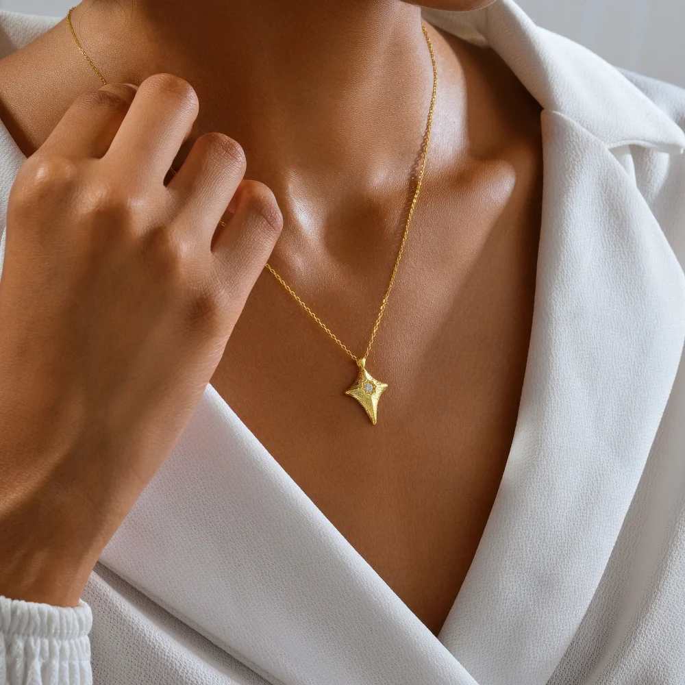 925 Ayar Gümüş Kuzey Yıldızı Figürlü Kadın Kolye