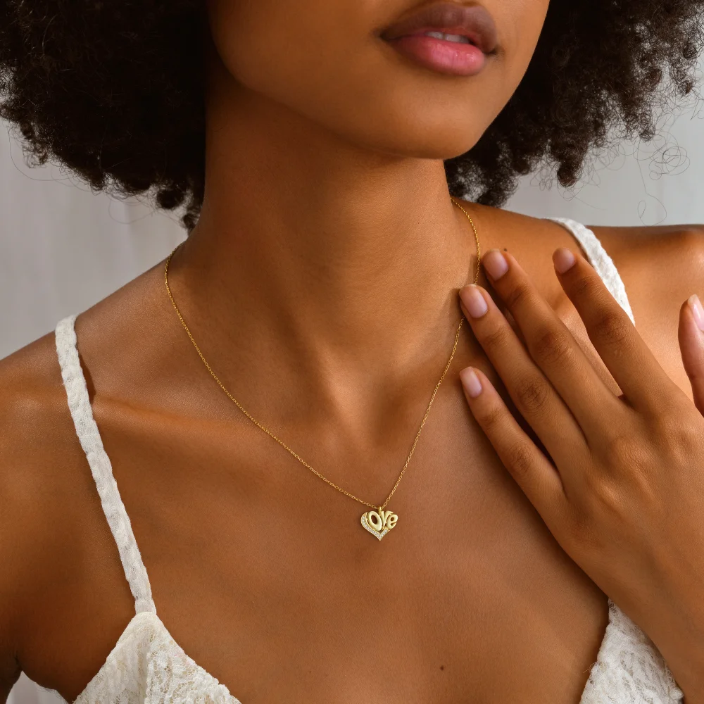 925 Ayar Gümüş Love Kalp Kolye