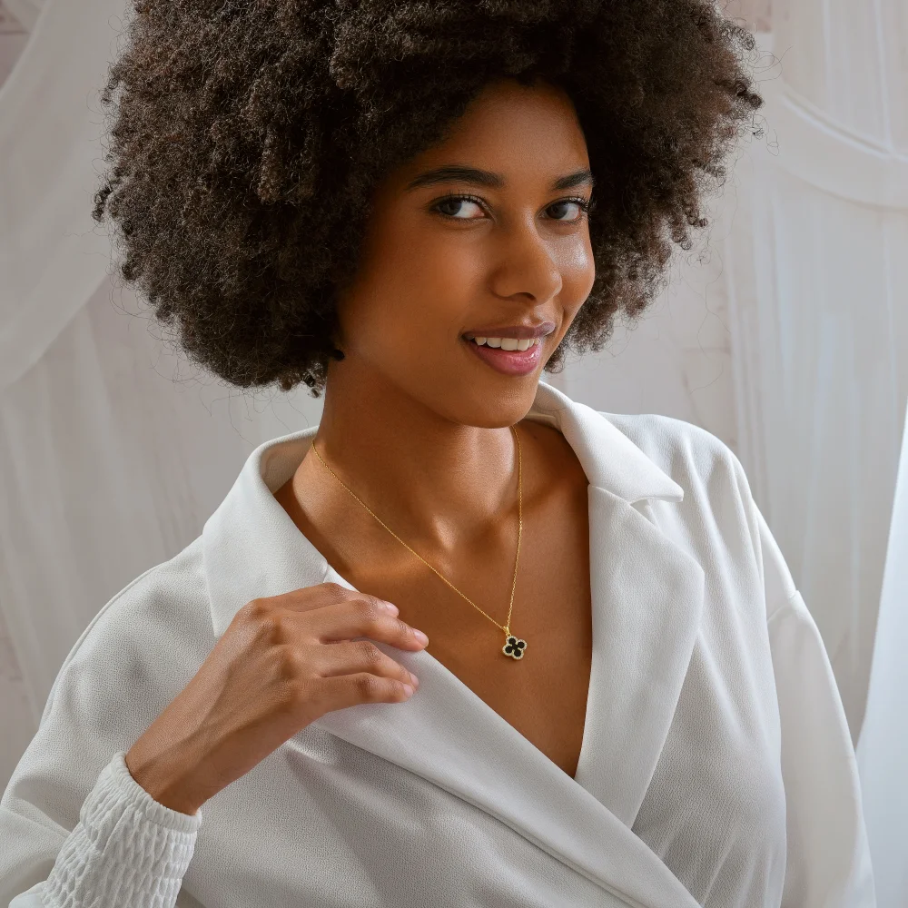 925 Ayar Gümüş Şans Sembolü Siyah Taşlı Yonca Kolye