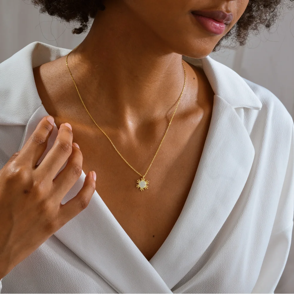 925 Ayar Gümüş Taşlı Güneş Kolye