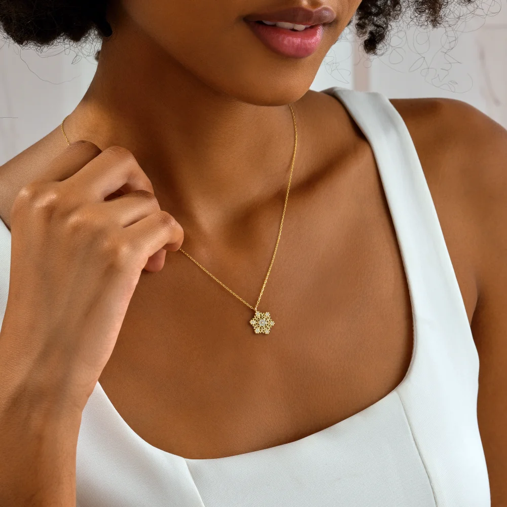 925 Ayar Gümüş Taşlı Kar Tanesi Kolye